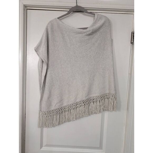Lilly Pulitzer Floreanna Poncho women's one size silver metallic fringe knit - Picture 4 of 7